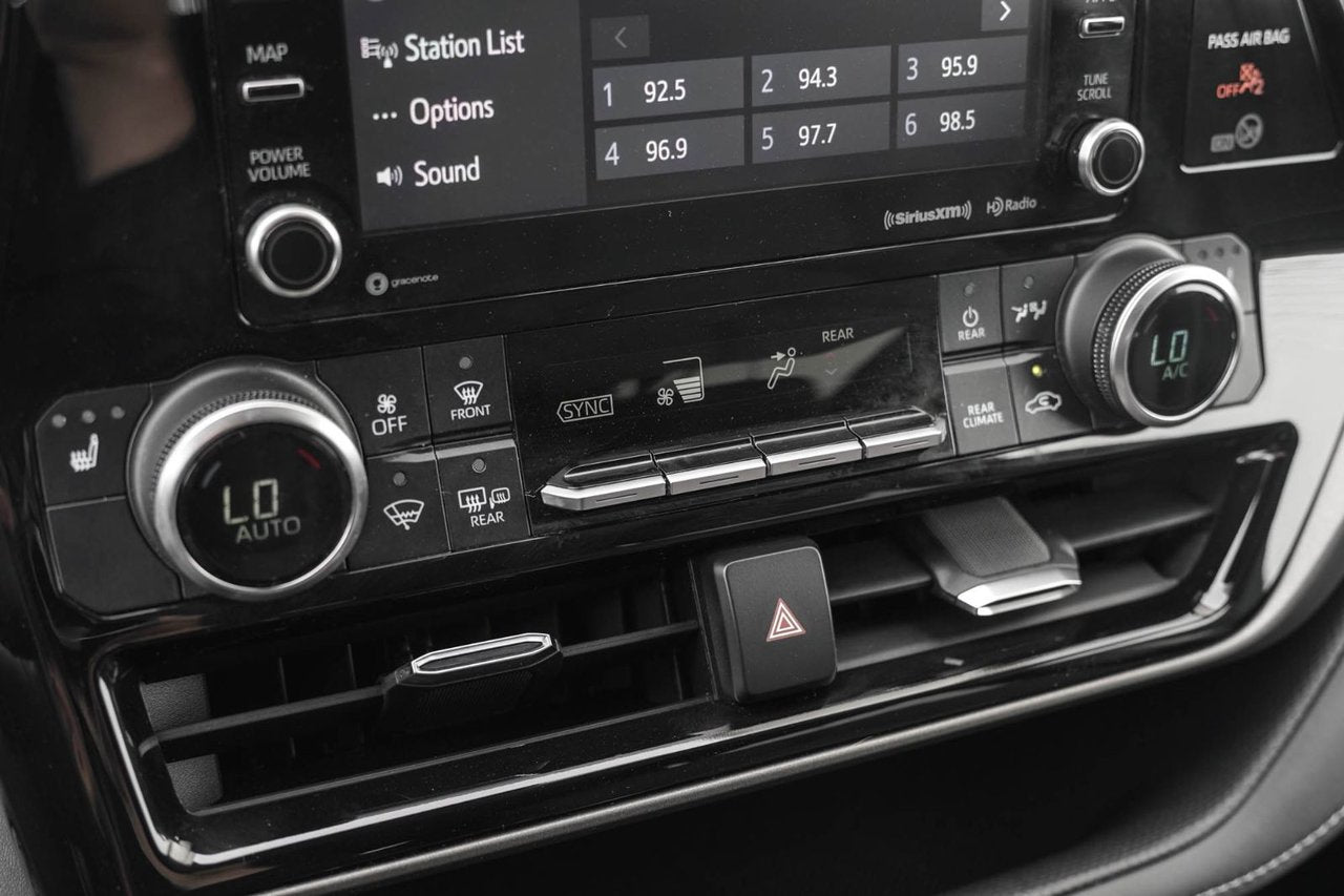 2021 Toyota Highlander LE AWD V6