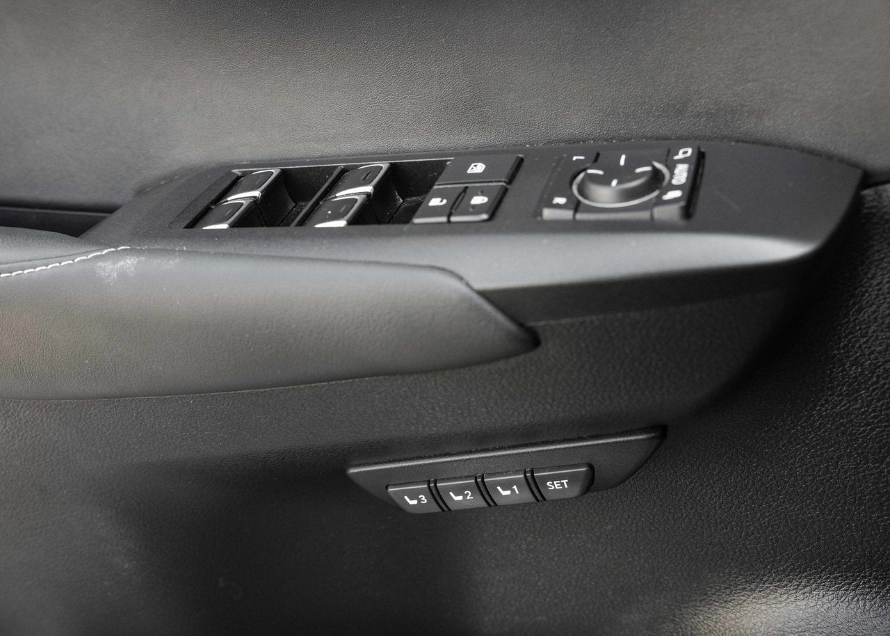 2020 Lexus NX 300 **PREMIUM PACKAGE**