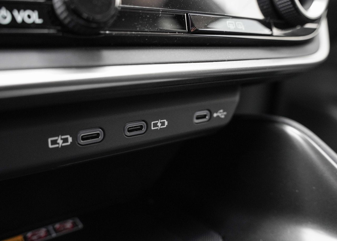 2025 Lexus RZ RZ 450e, AWD SIGNATURE PACKAGE