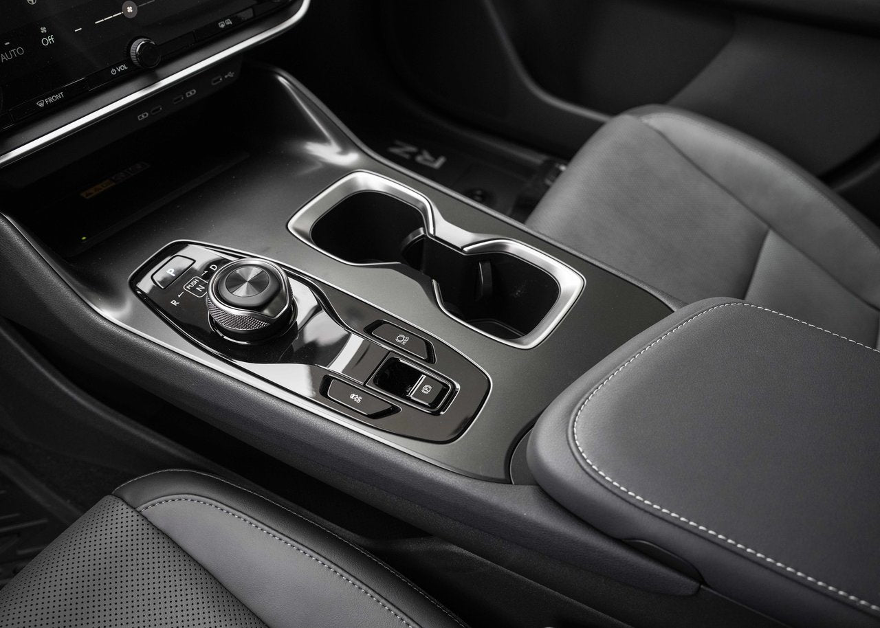 2025 Lexus RZ RZ 450e, AWD SIGNATURE PACKAGE