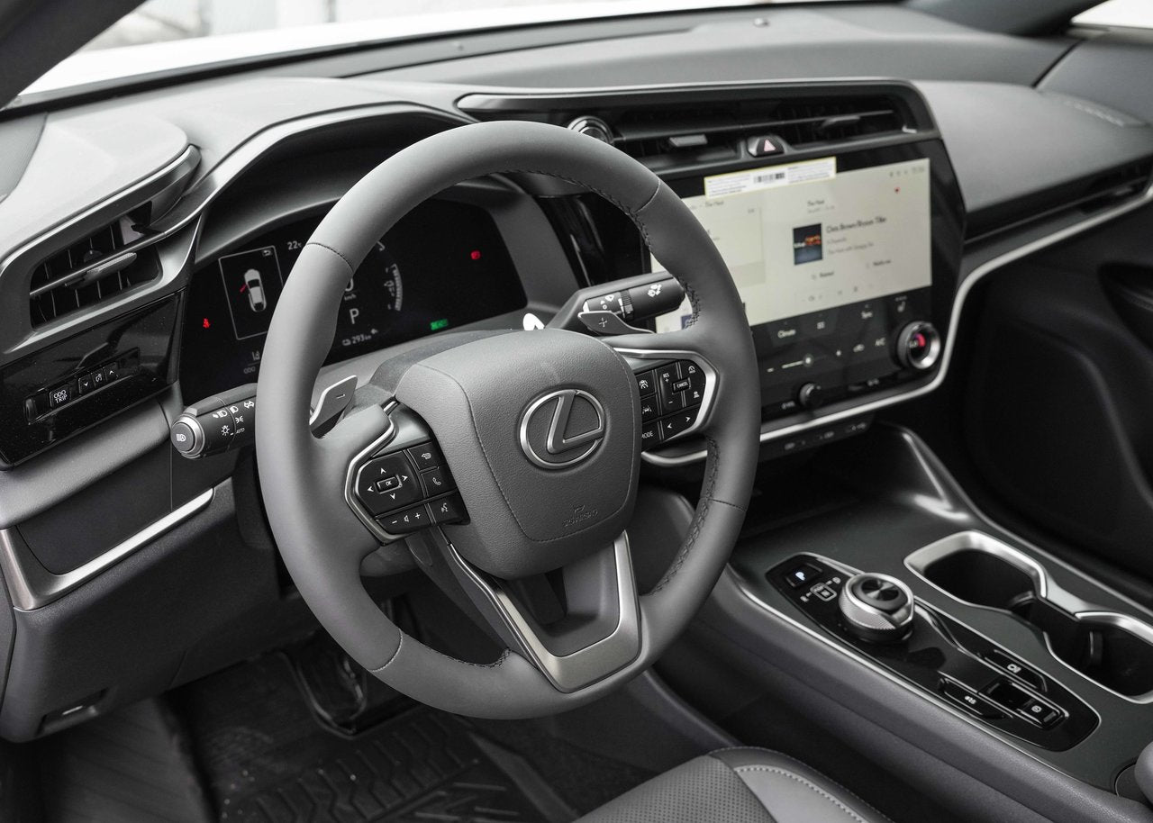 2025 Lexus RZ RZ 450e, AWD SIGNATURE PACKAGE