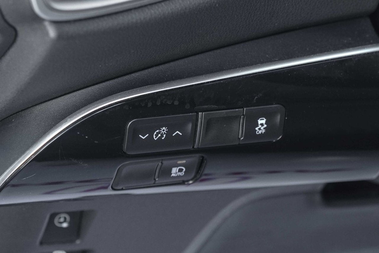 2022 Toyota PRIUS PRIME PLUG IN FWD; CAMERA SIEGES CHAUFFANT CARPLAY MAGS