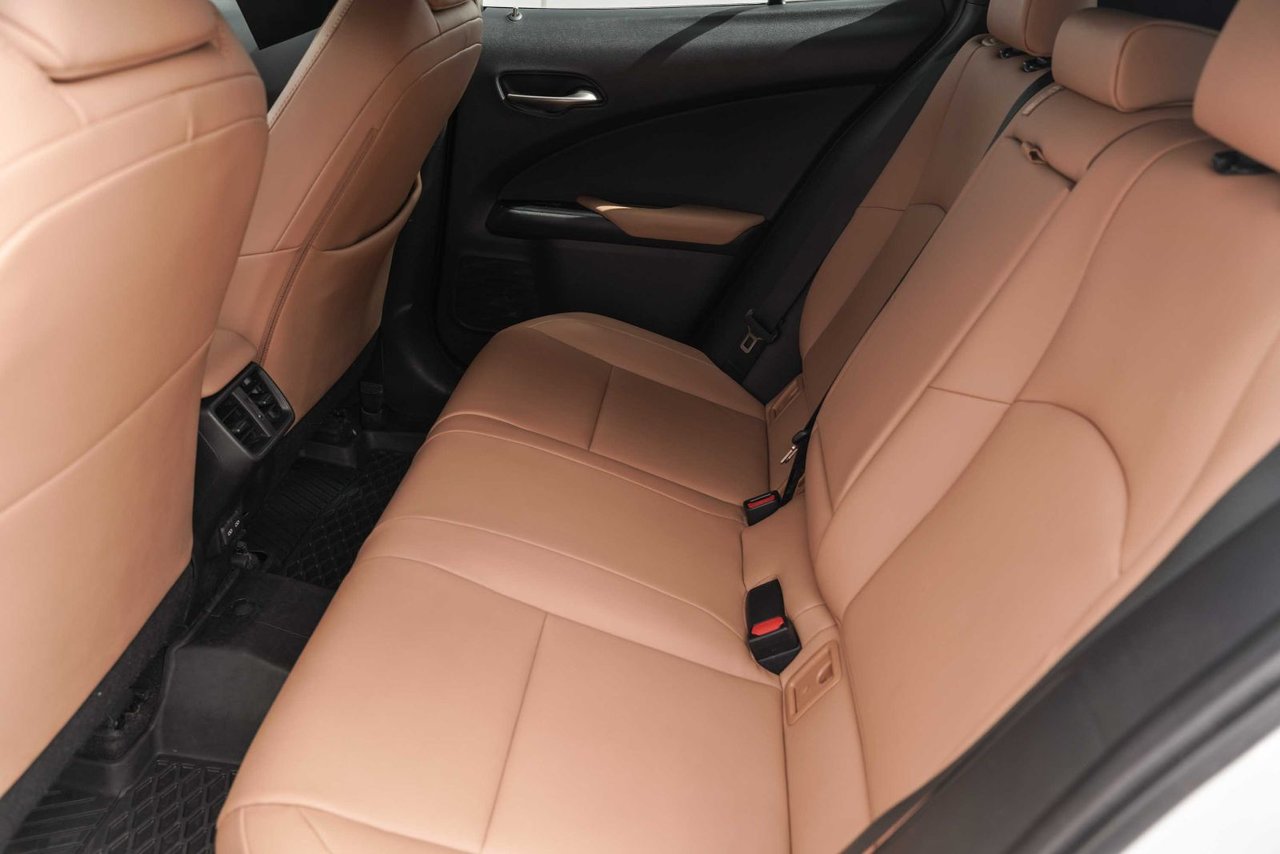 2023 Lexus UX 250h LUXURY BAS KM CUIR PALOMINO NAVI CARPLAY