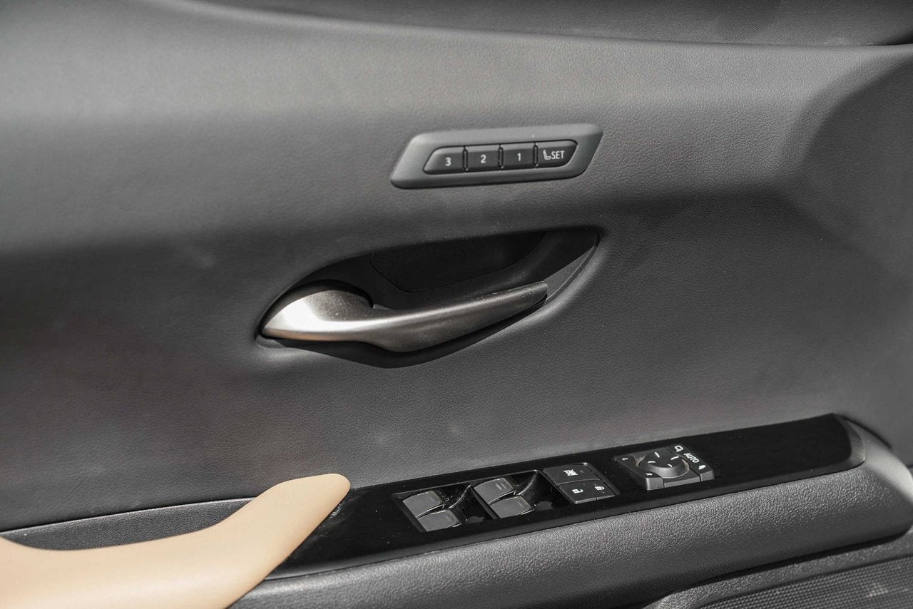 2023 Lexus UX 250h LUXURY BAS KM CUIR PALOMINO NAVI CARPLAY