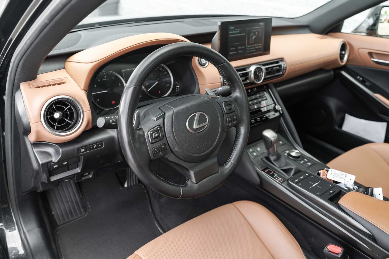 2022 Lexus IS 300 PREMIUM AWD LOW KM CUIR TOIT CARPLAY