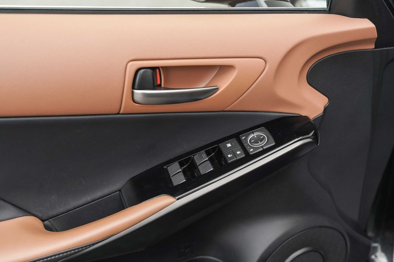 2022 Lexus IS 300 PREMIUM AWD LOW KM CUIR TOIT CARPLAY