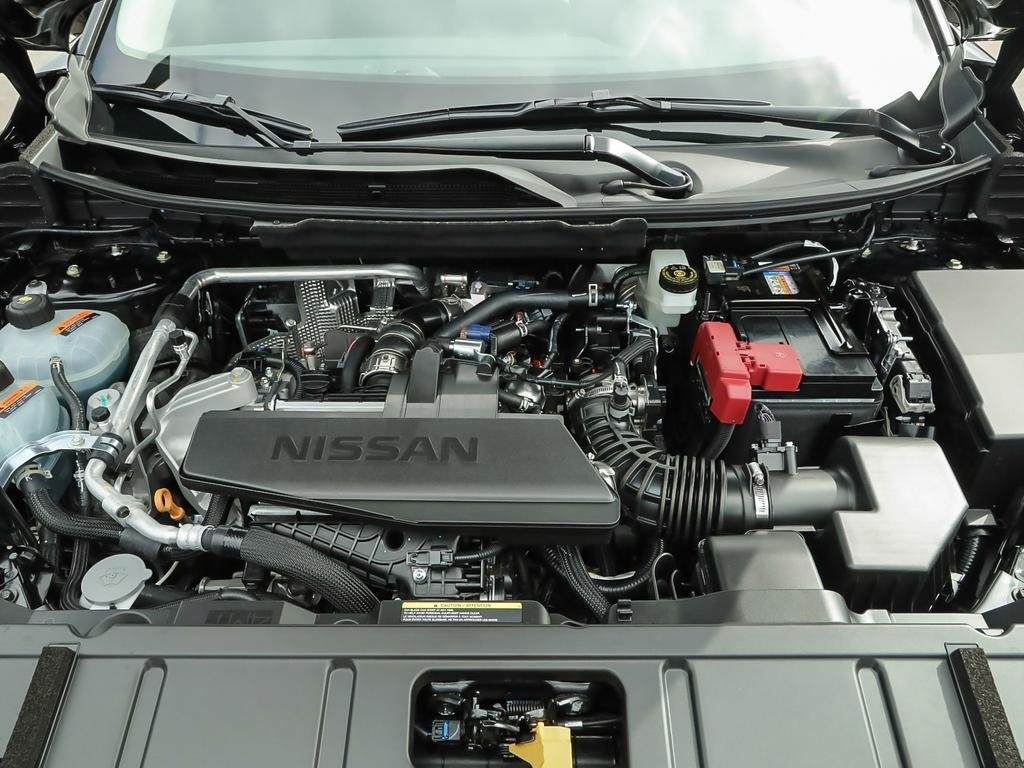 2026 Nissan Rogue SV Moonroof