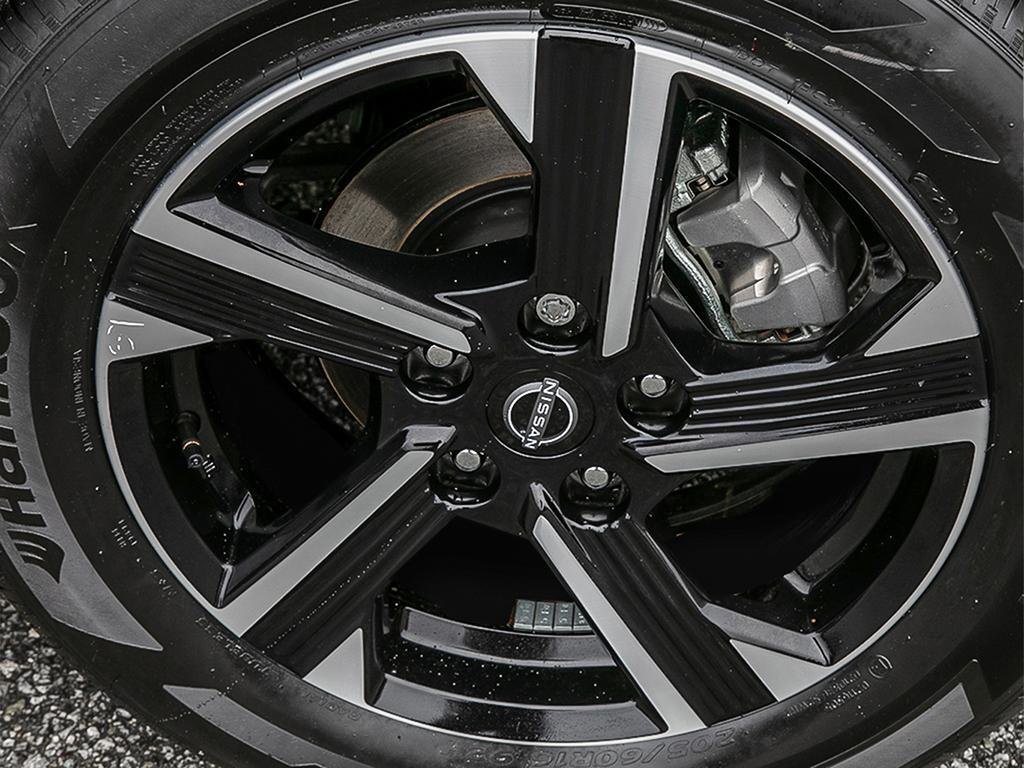 2025 Nissan Sentra SV MOONROOF