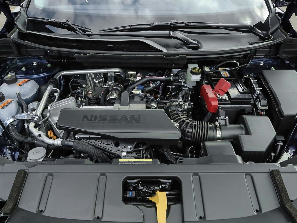 2026 Nissan Rogue SV Moonroof