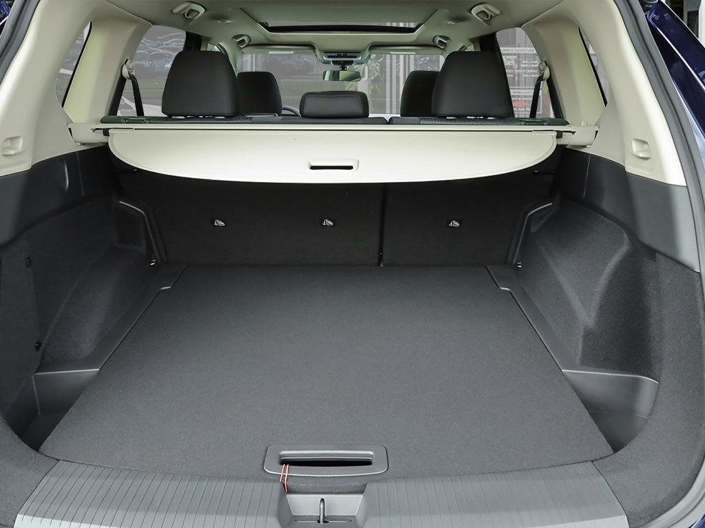 2026 Nissan Rogue SV Moonroof