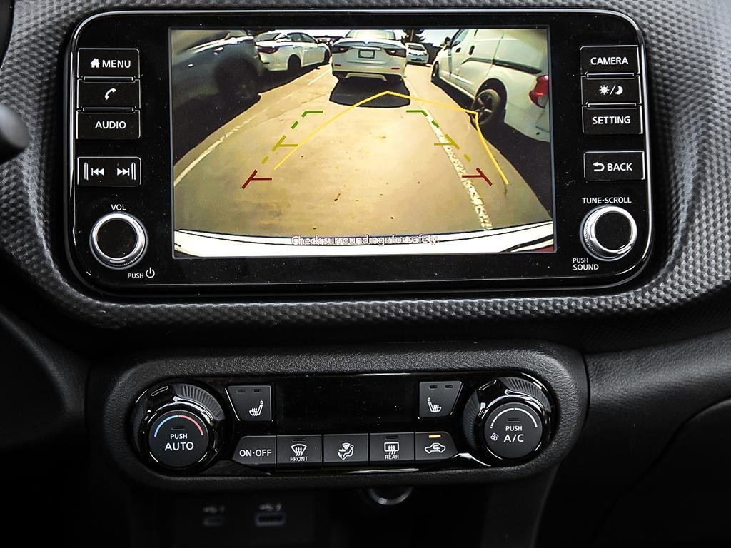 2025 Nissan Kicks Play SV