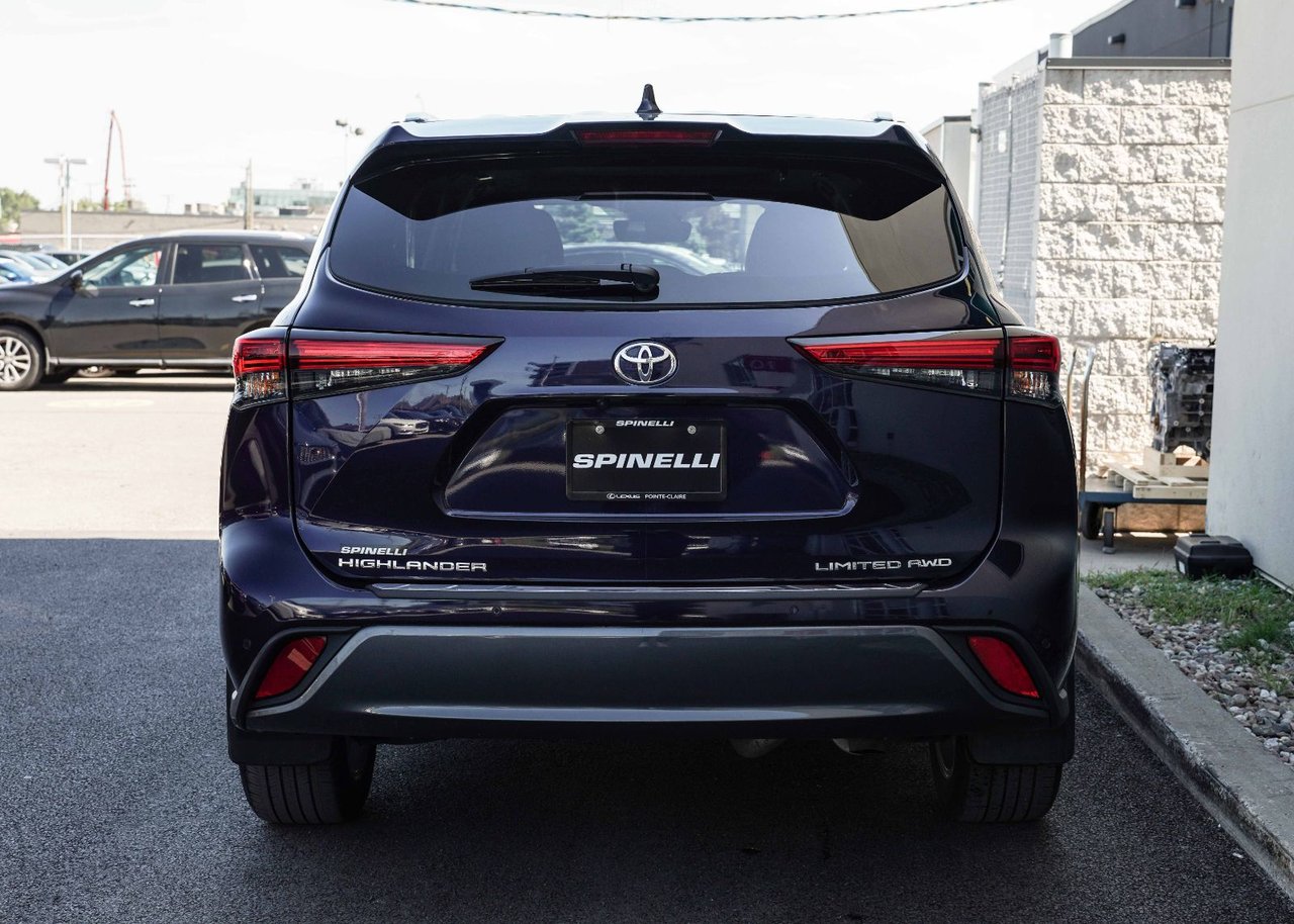 2023 Toyota Highlander **LIMITED 7 PASSAGER**