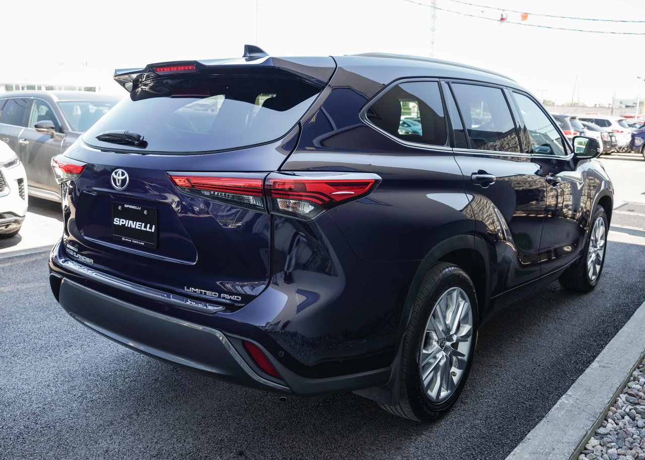 2023 Toyota Highlander **LIMITED 7 PASSAGER**