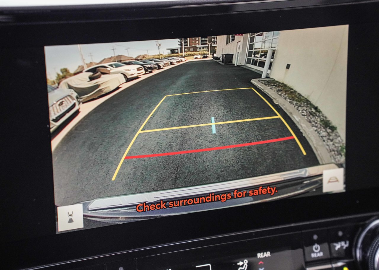 2023 Toyota Highlander **LIMITED 7 PASSAGER**