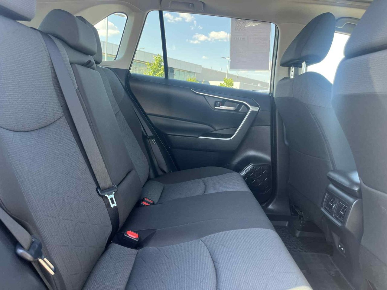 2025 Toyota RAV4 Hybrid XLE AWD