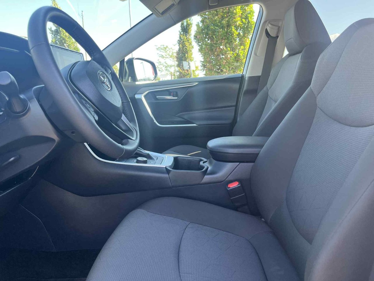 2025 Toyota RAV4 Hybrid XLE AWD