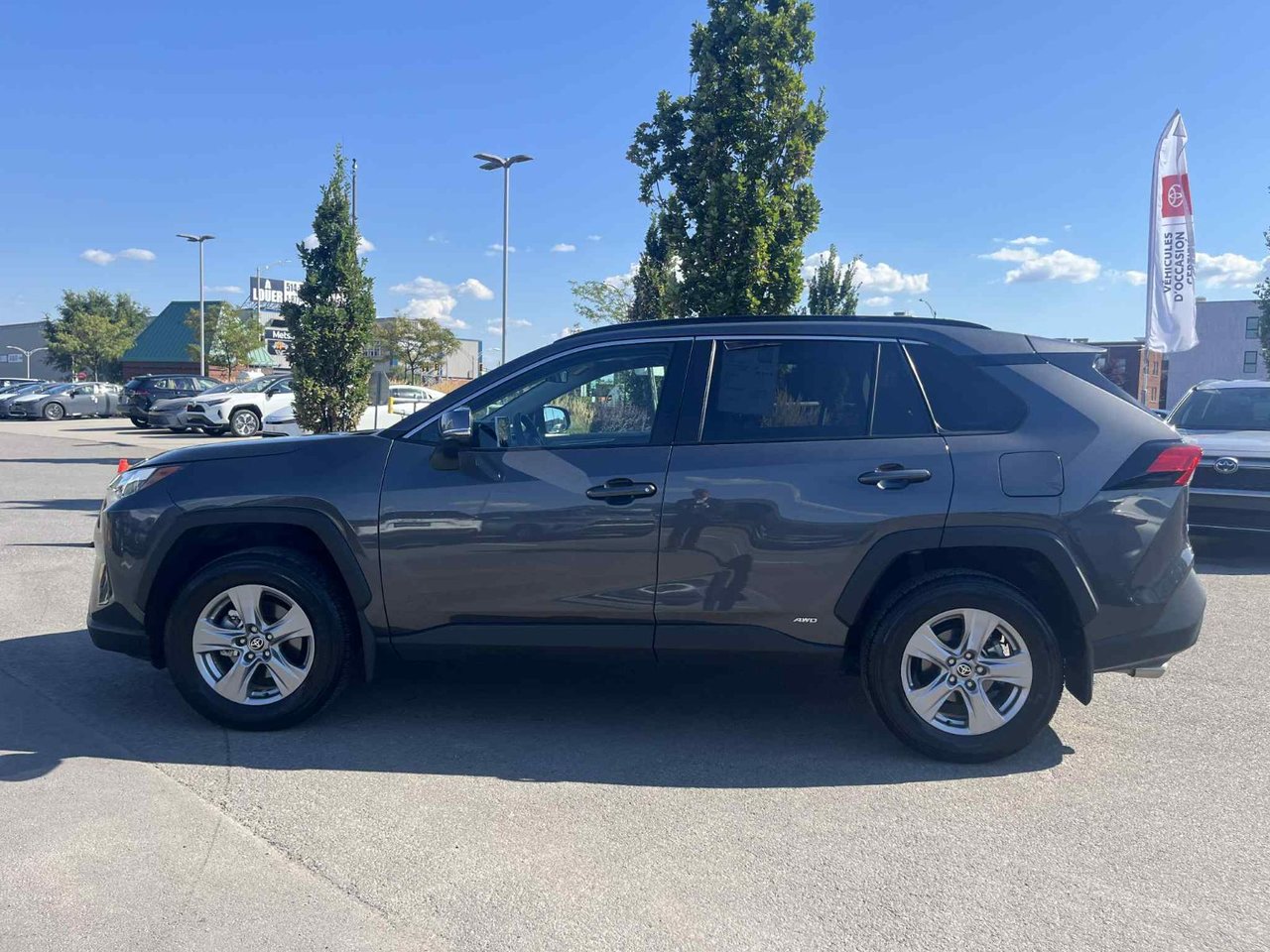 2025 Toyota RAV4 Hybrid XLE AWD