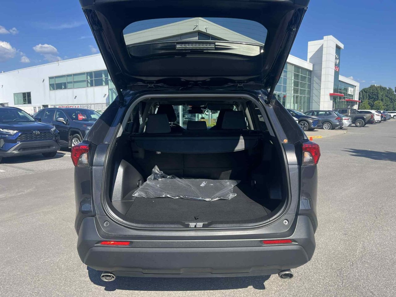 2025 Toyota RAV4 Hybrid XLE AWD