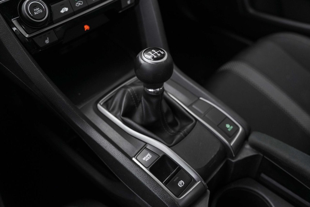 2020 Honda Civic Hatchback LX MAUELLE 6 VITESSE; A/C CAMERA SIÈGES CHAUFFANT