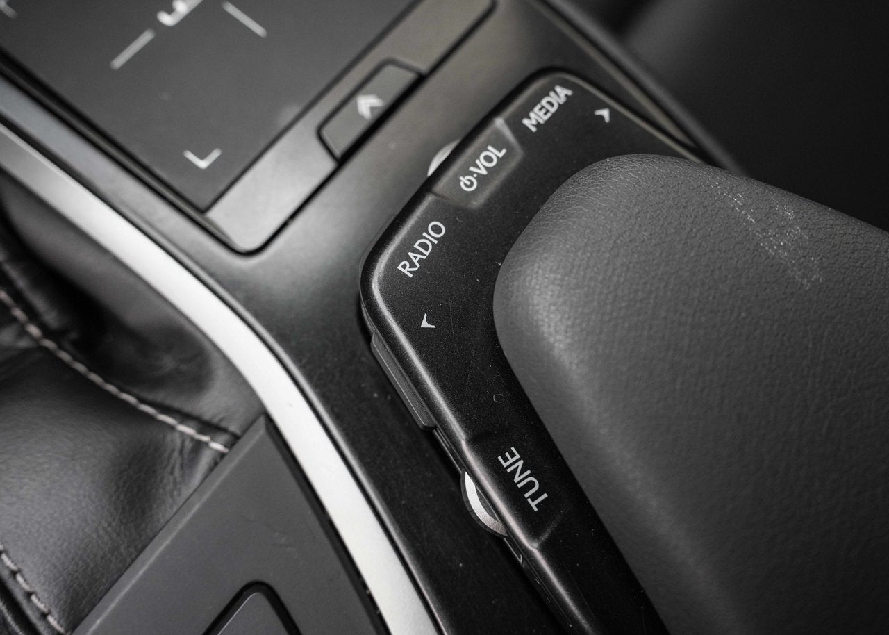 2020 Lexus UX 250h PREMIUM AWD HYBRIDE CUIR TOIT CARPLAY