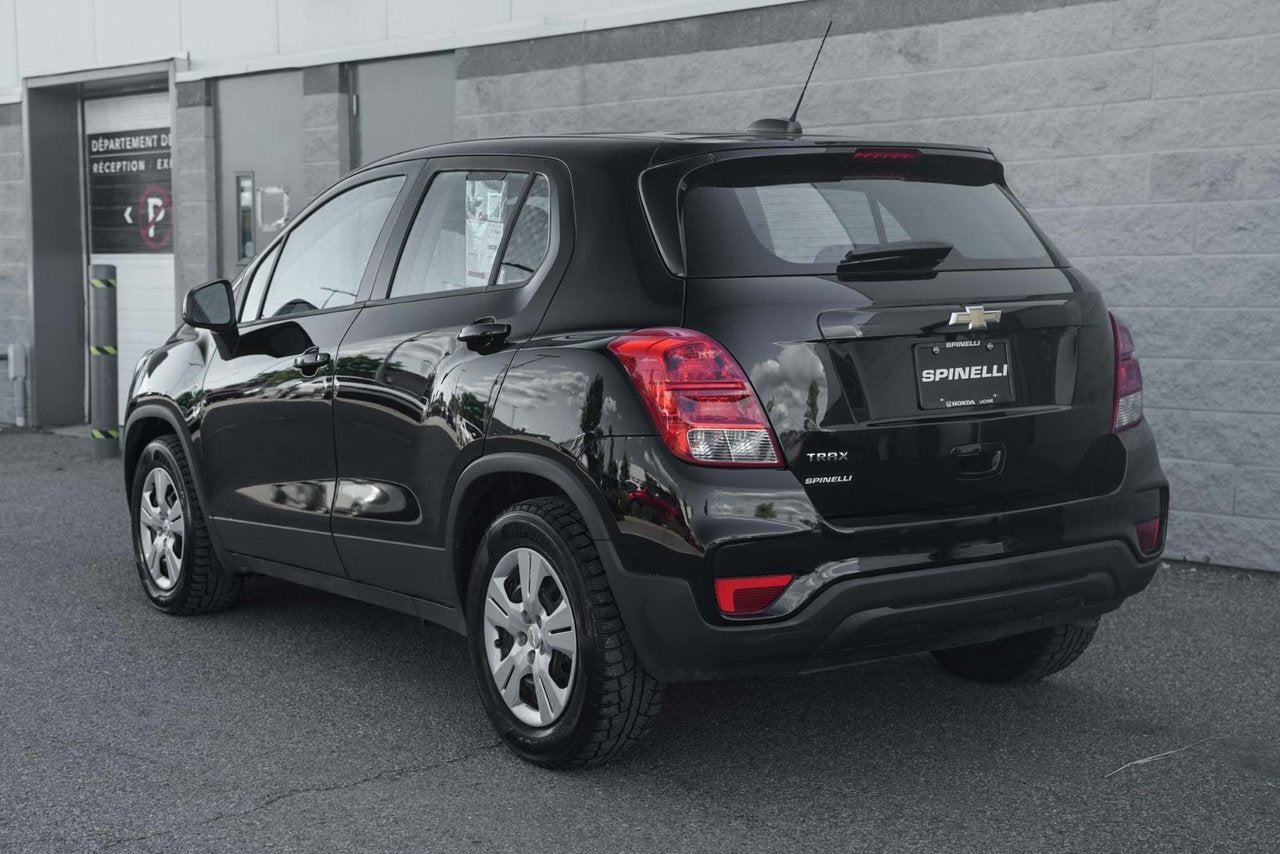 2017 Chevrolet Trax LS FWD;  A/C CAMERA CARPLAY ANDROID PNEU HIVER