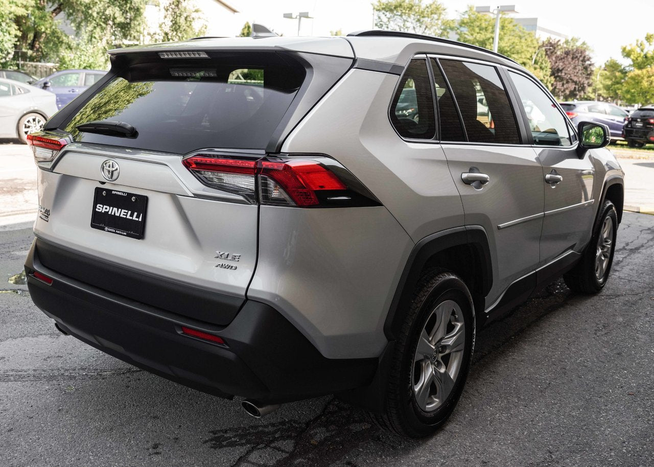 2022 Toyota RAV4 XLE