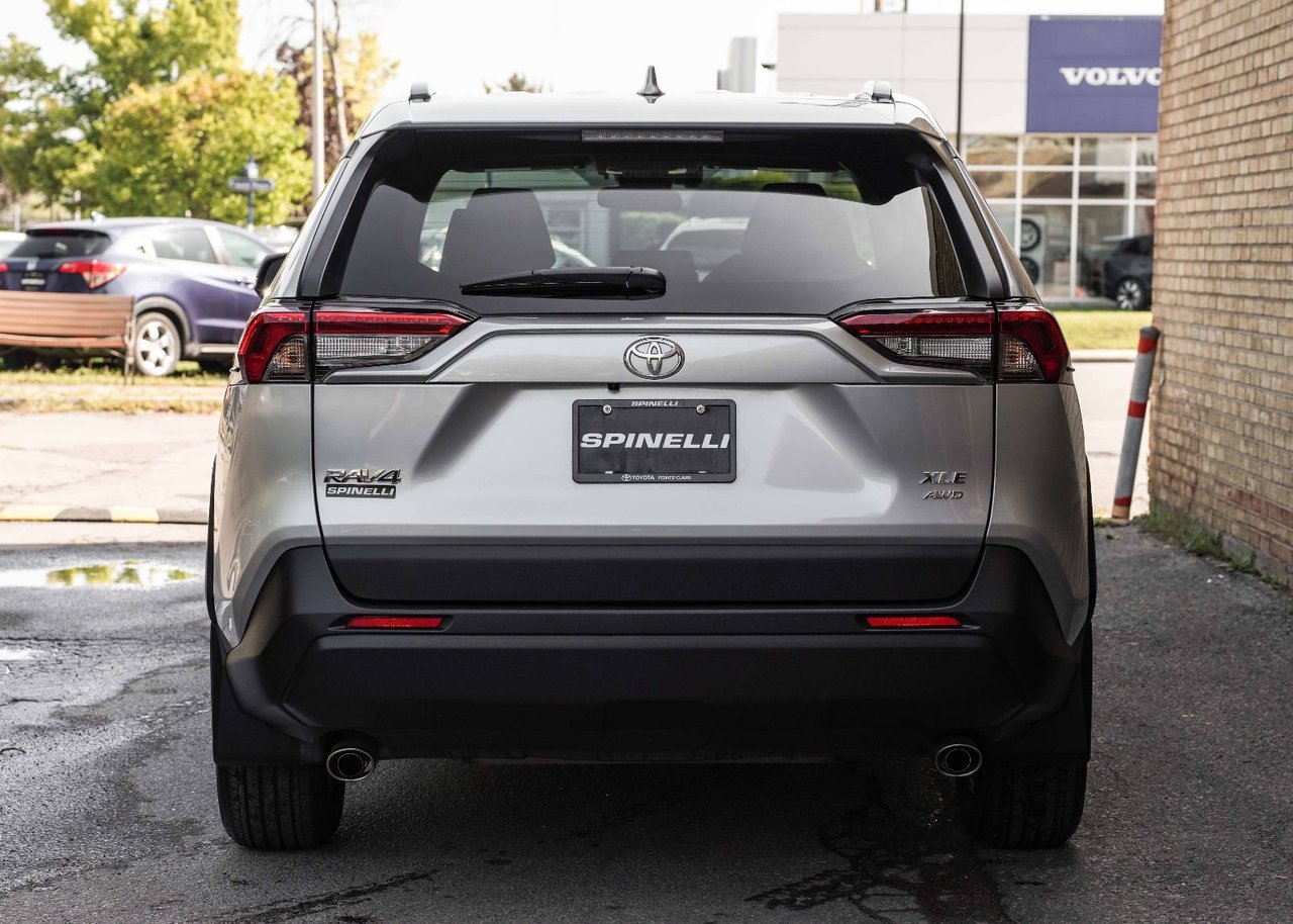 2022 Toyota RAV4 XLE