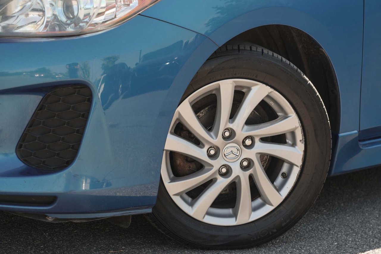 2012 Mazda Mazda3 GS-SKY