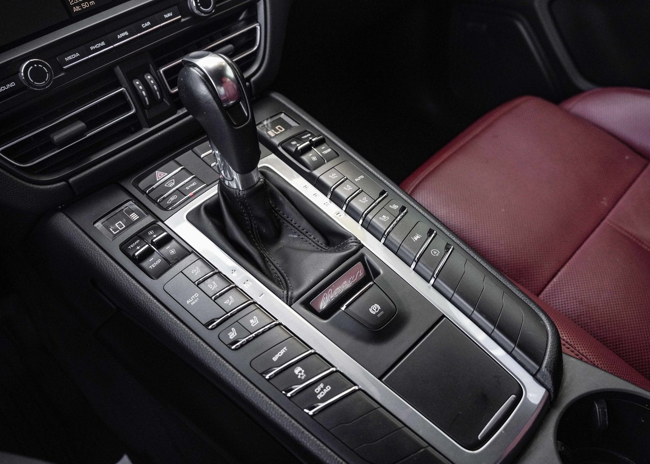 2019 Porsche Macan **S AWD**