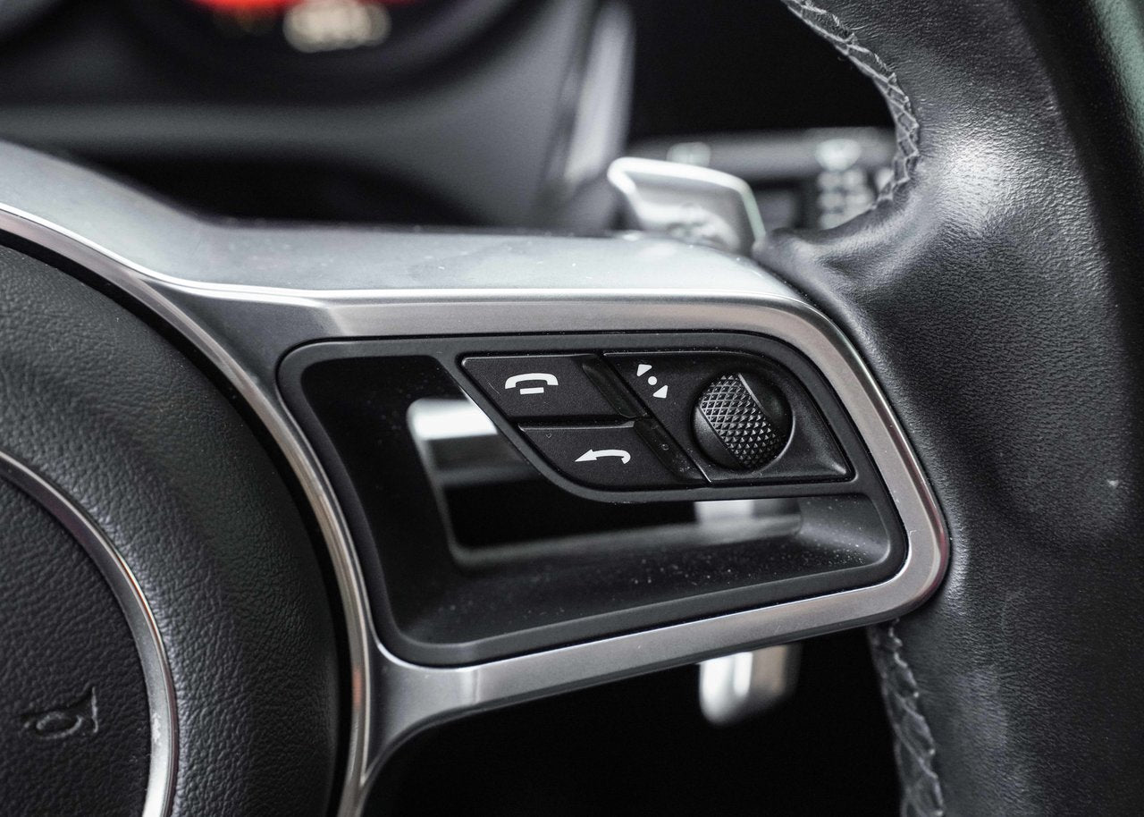 2019 Porsche Macan **S AWD**