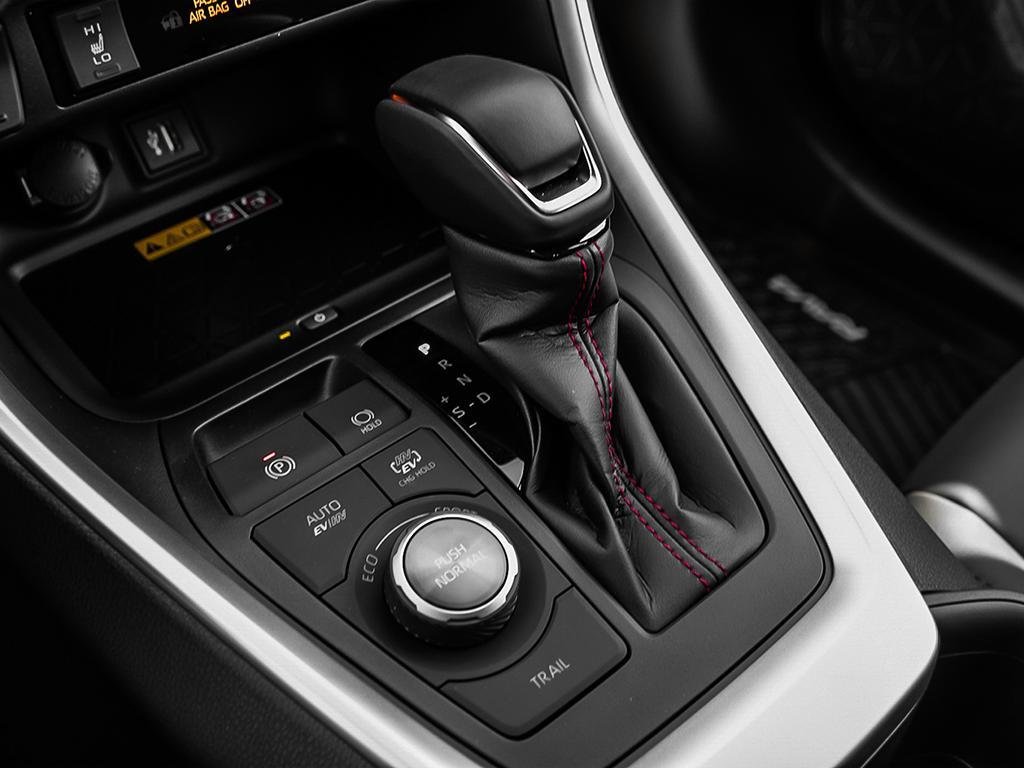 2025 Toyota RAV4 PLUG-IN HYBRID XSE TECHNOLOGY PACKAGE