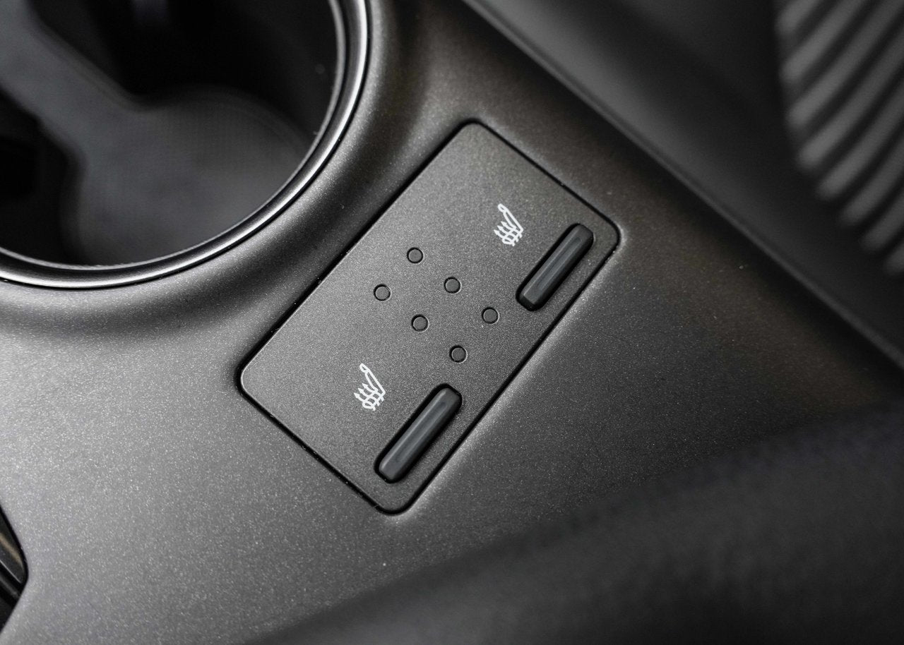 2023 Toyota Camry SE HYBRID