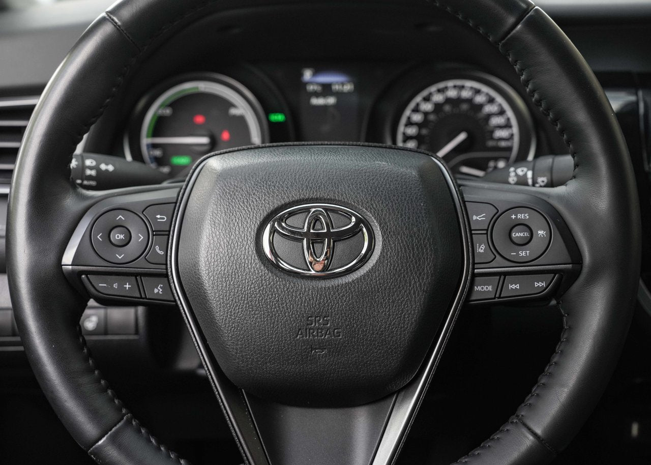 2023 Toyota Camry SE HYBRID