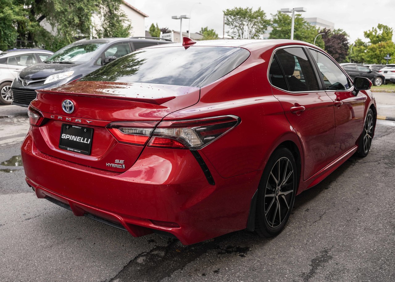 2023 Toyota Camry SE HYBRID
