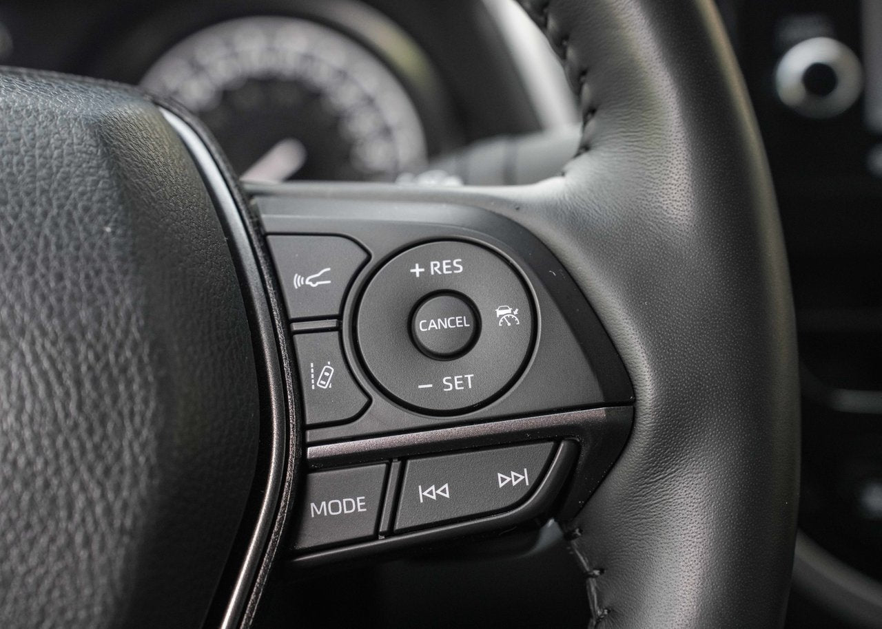 2023 Toyota Camry SE HYBRID