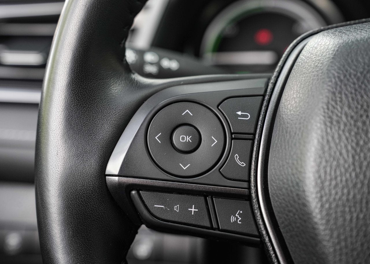 2023 Toyota Camry SE HYBRID