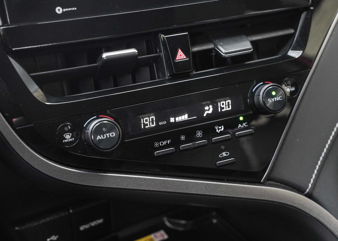 2023 Toyota Camry SE HYBRID