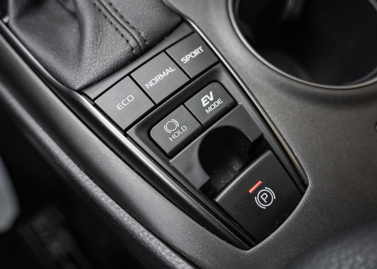 2023 Toyota Camry SE HYBRID