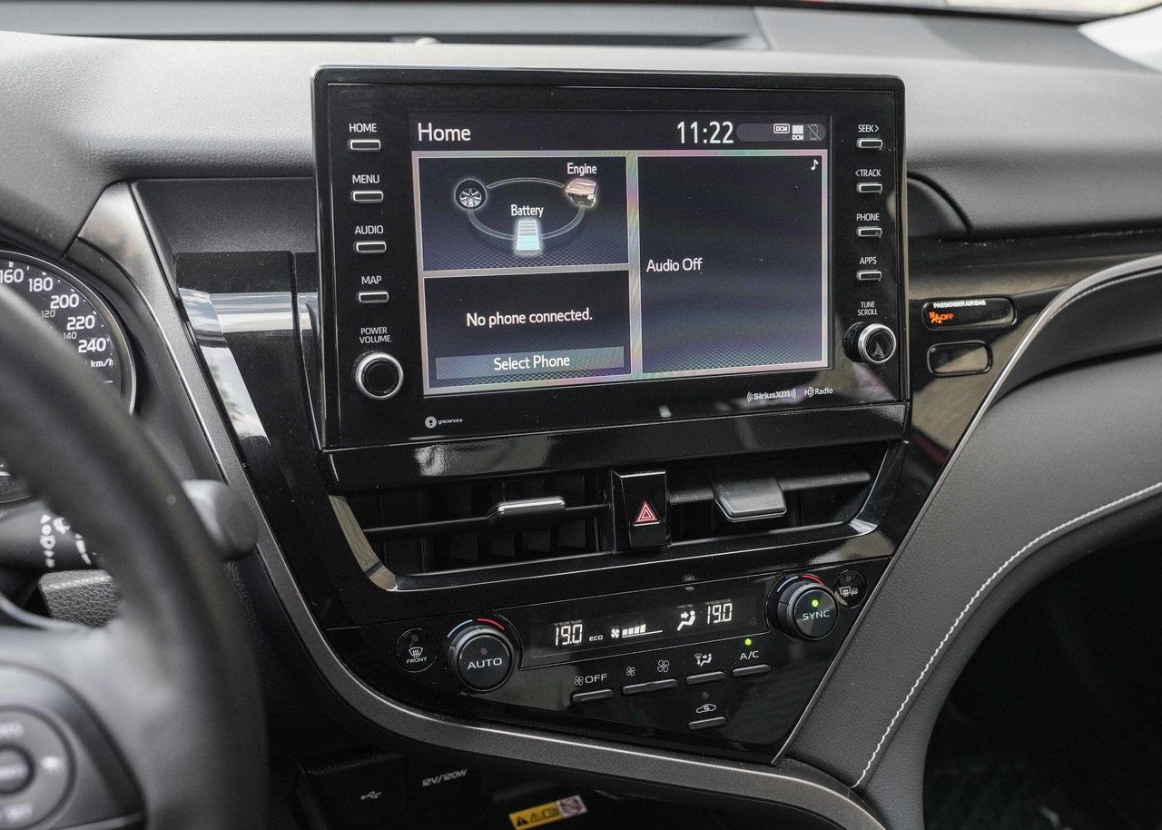 2023 Toyota Camry SE HYBRID