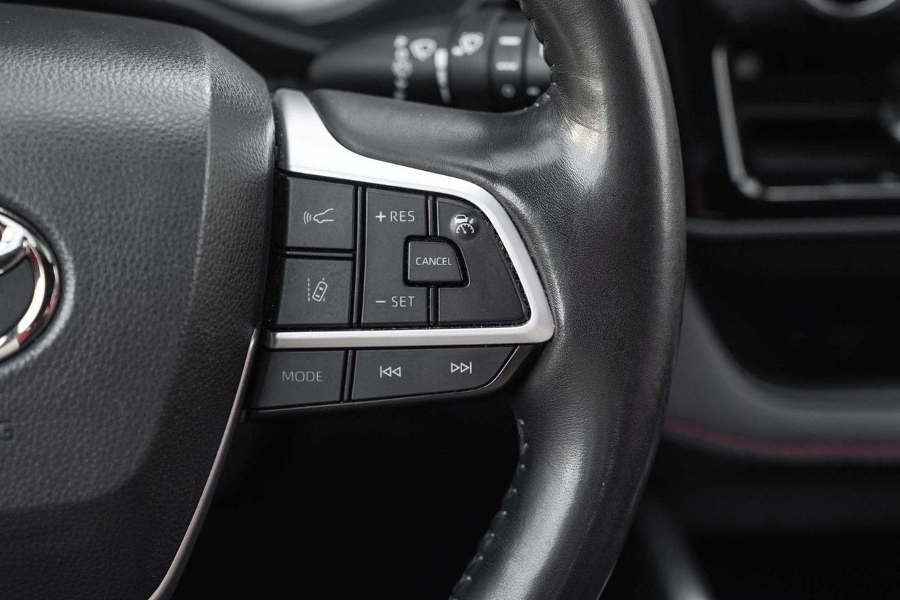 2022 Toyota Highlander XSE TOIT MAGS CUIR ROUGE CARPLAY