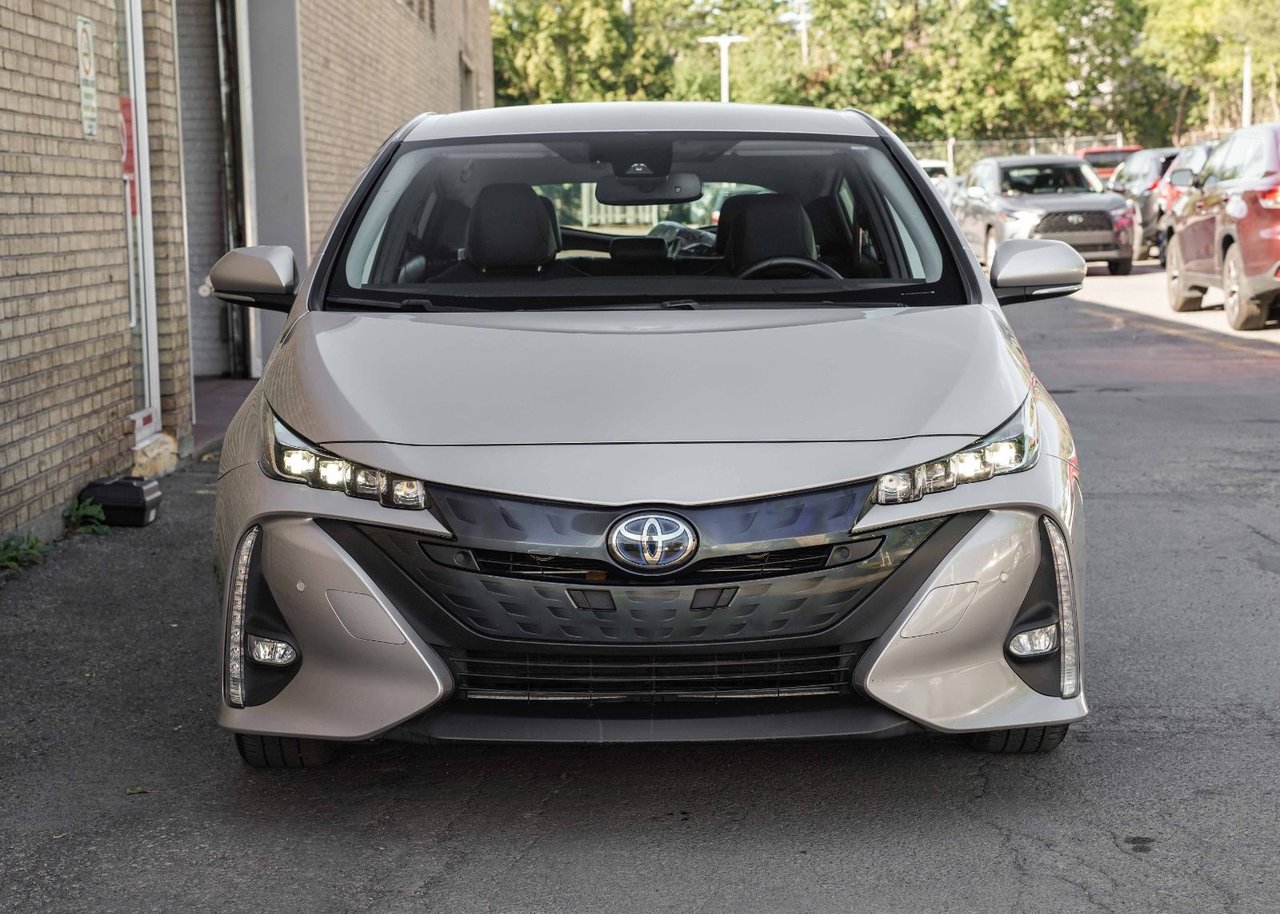2022 Toyota PRIUS PRIME Upgrade TECH