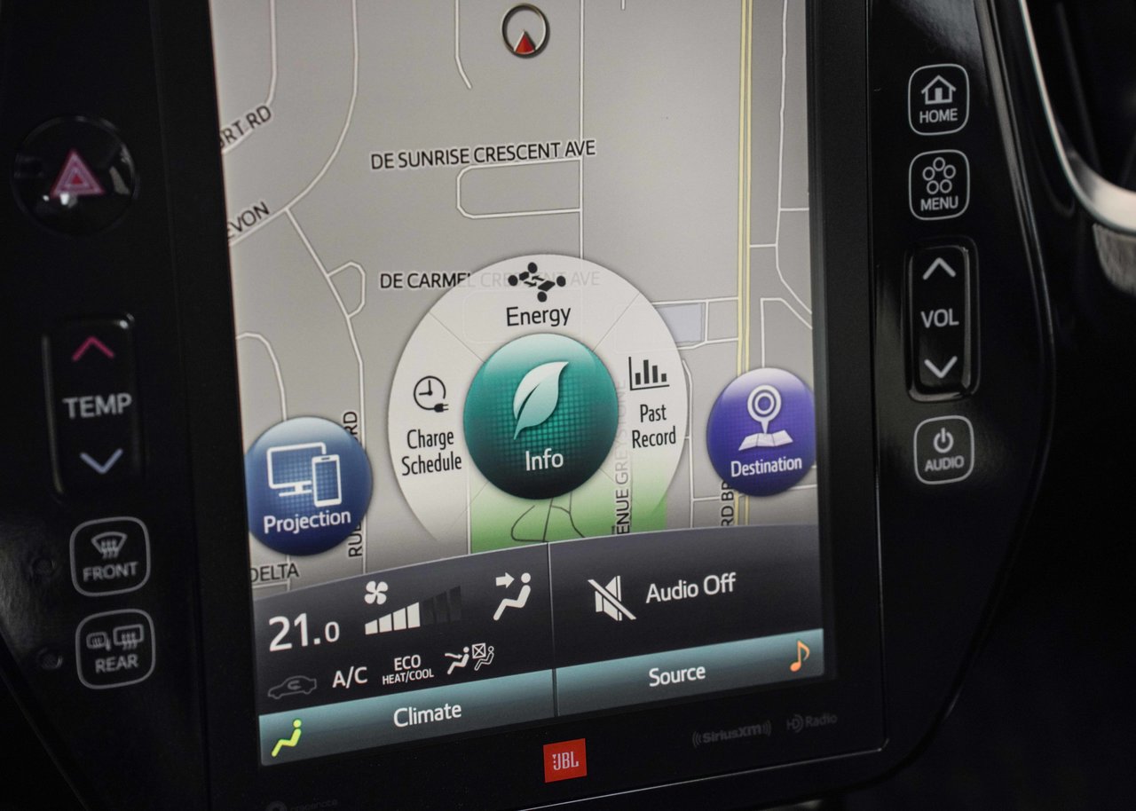 2022 Toyota PRIUS PRIME Upgrade TECH