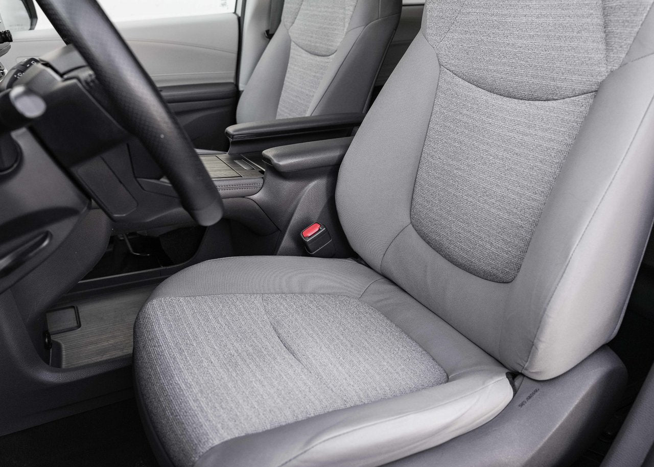 2021 Toyota Sienna LE FWD