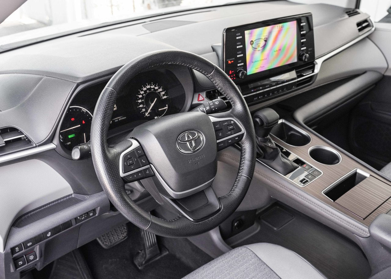 2021 Toyota Sienna LE FWD