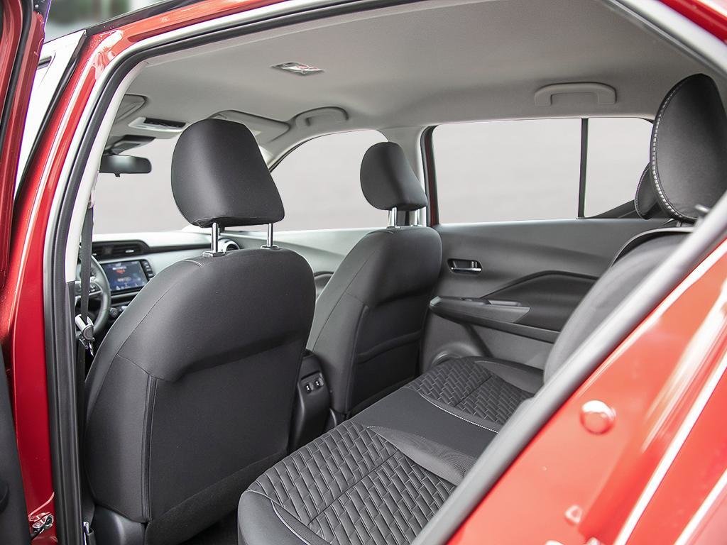 2025 Nissan Kicks Play SV