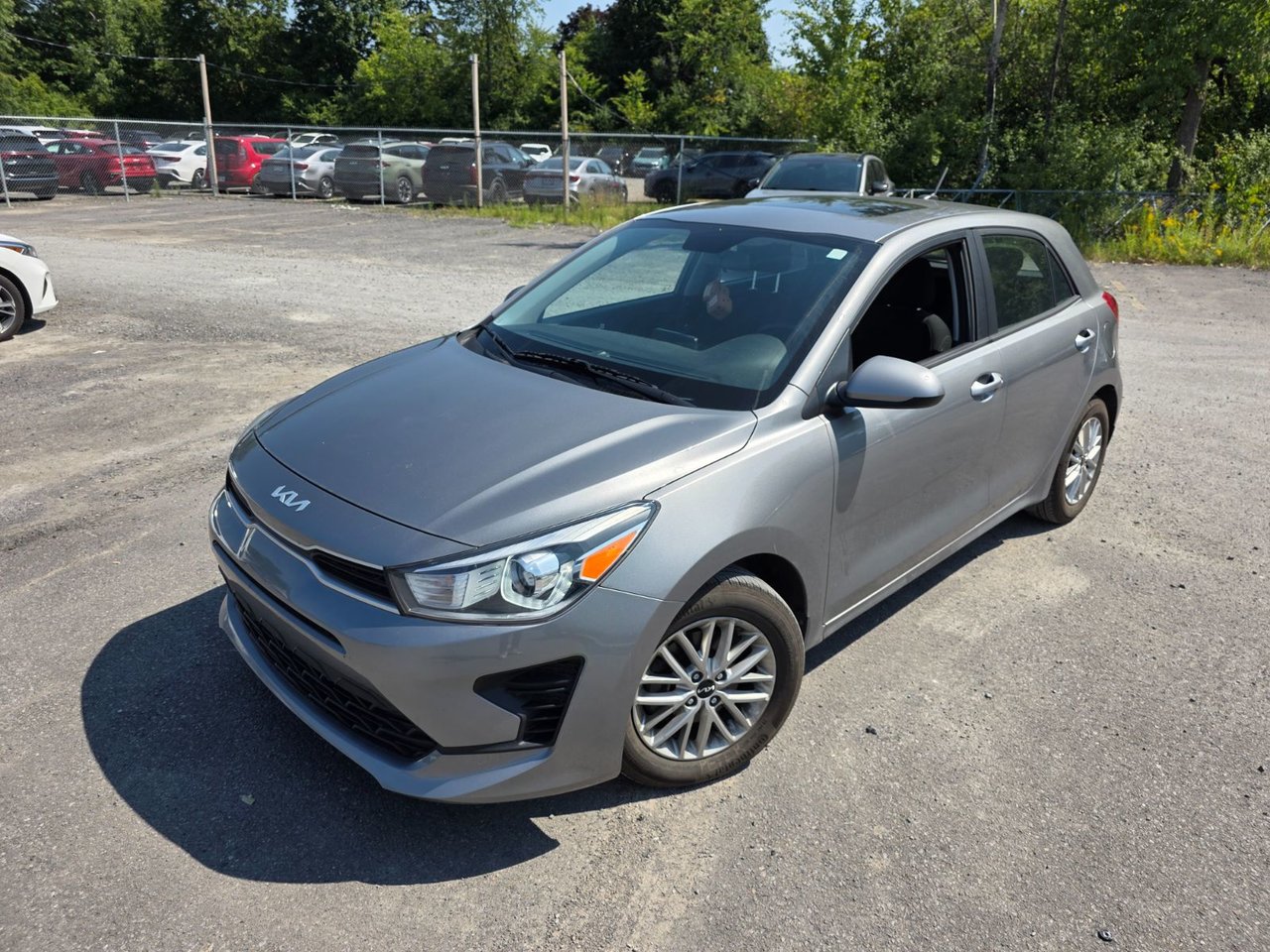 2022 Kia Rio 5-door LX +