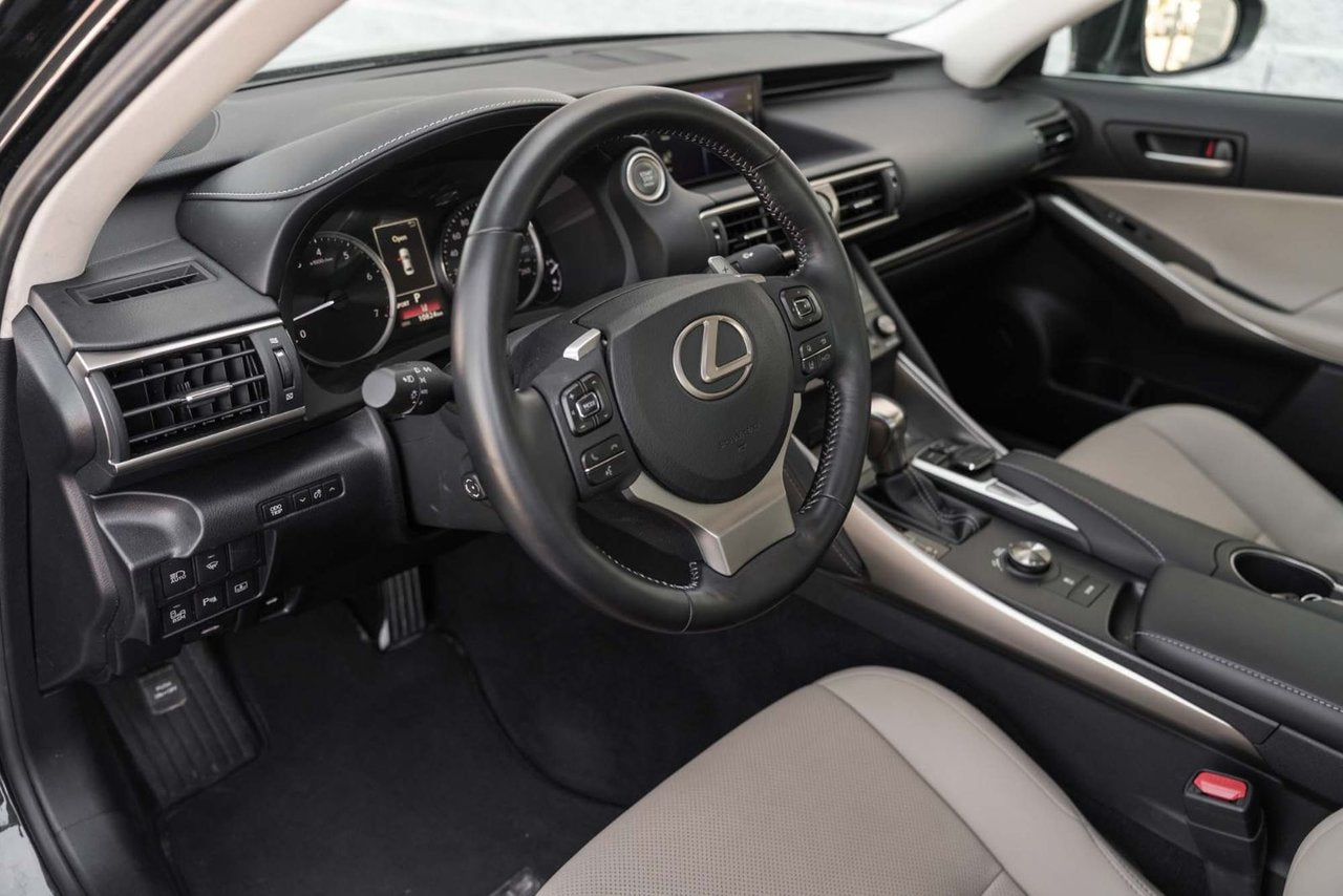 2019 Lexus IS 300 LUXURY BAS KM AWD NAVI TOIT