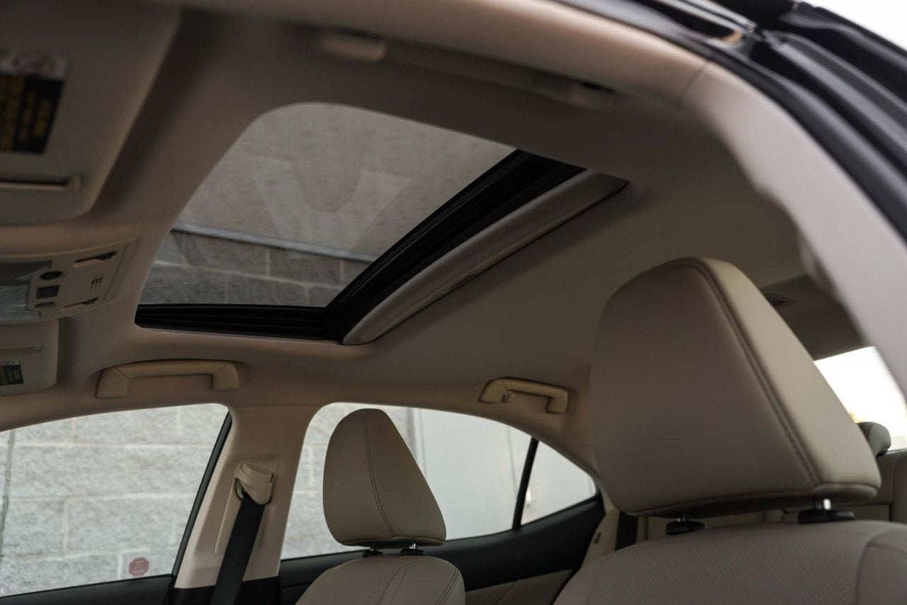 2019 Lexus IS 300 LUXURY BAS KM AWD NAVI TOIT