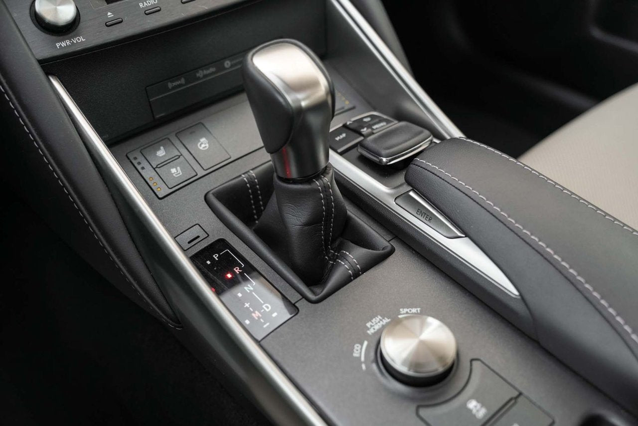 2019 Lexus IS 300 LUXURY BAS KM AWD NAVI TOIT