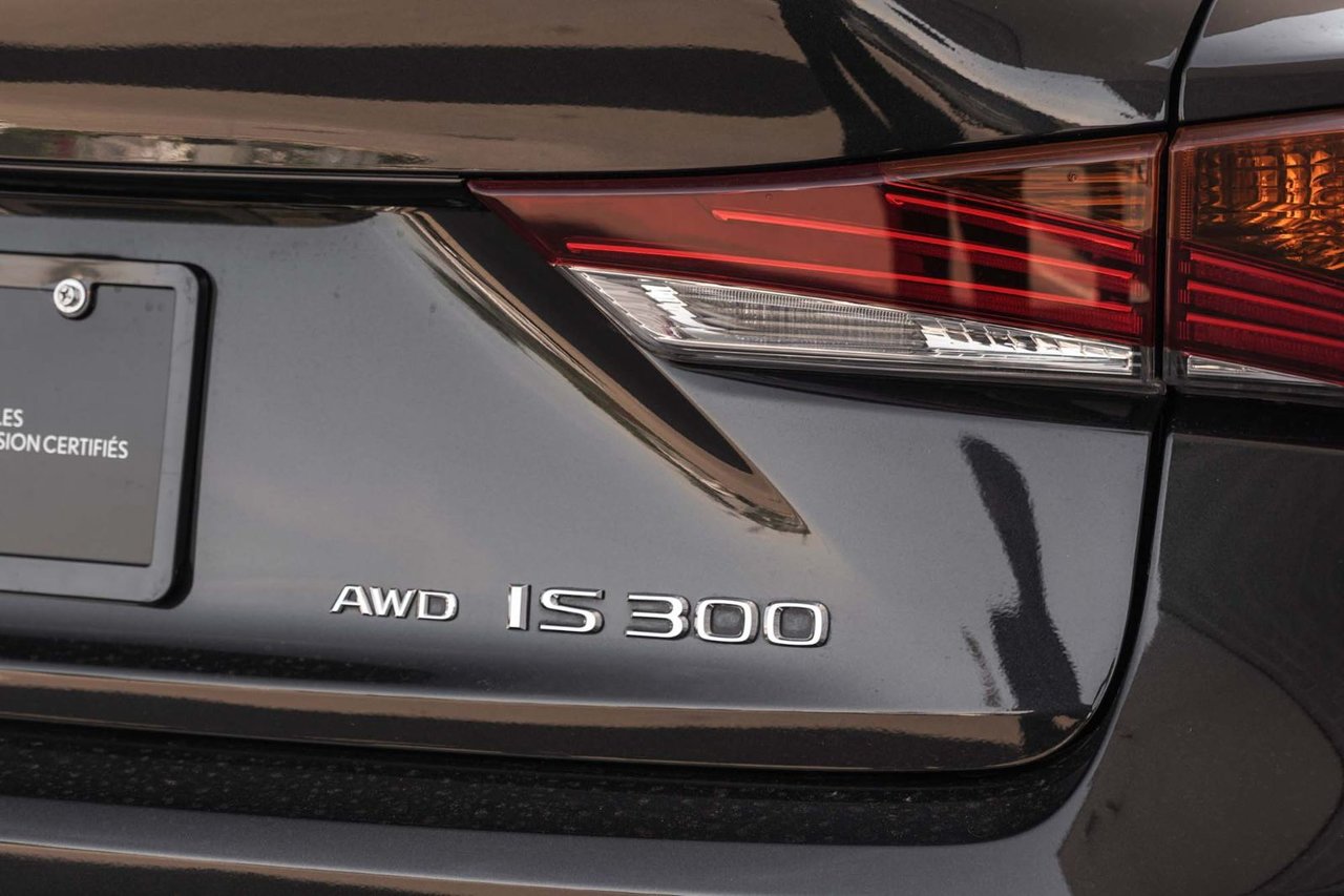 2019 Lexus IS 300 LUXURY BAS KM AWD NAVI TOIT
